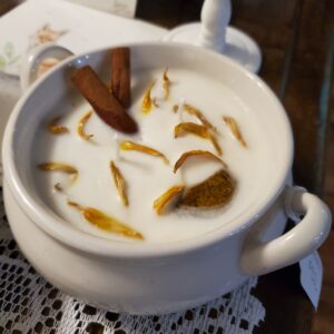 white Candle-  Apple cider