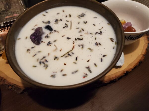 Brass Dish Candle - Vanilla Lavender - Image 4