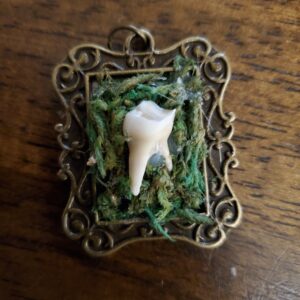 Moss Frame - Brass