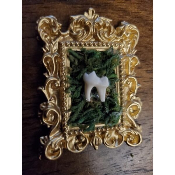 Moss Frame - Gold - Image 3