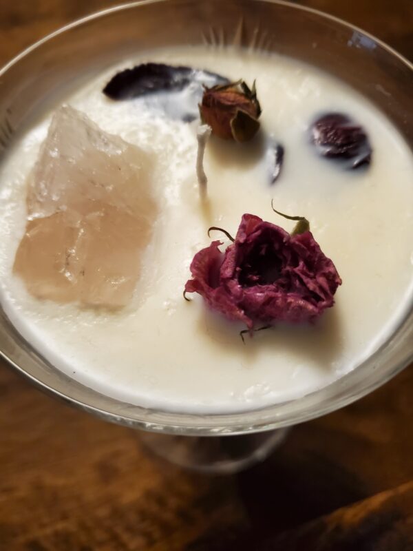 Glass goblet candle -  Vanilla Rose - Image 3